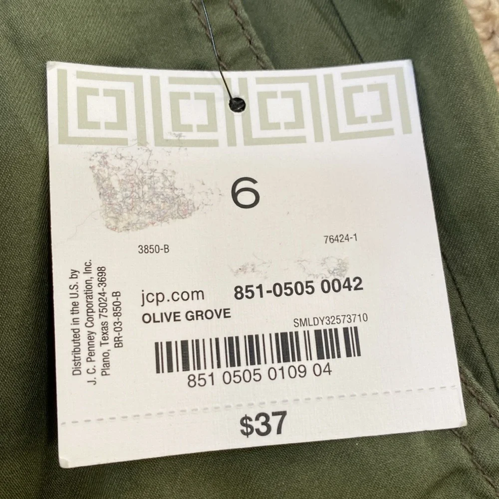 NWT Liz Claiborne Shorts Size 6 - Picture 2 of 4